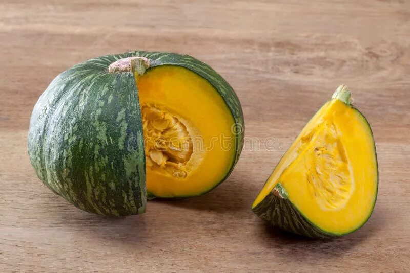 Зеленая тыква какая внутри. Kabocha squash. японская тыква. тыква японка. тыква гигант зеленый сквош.