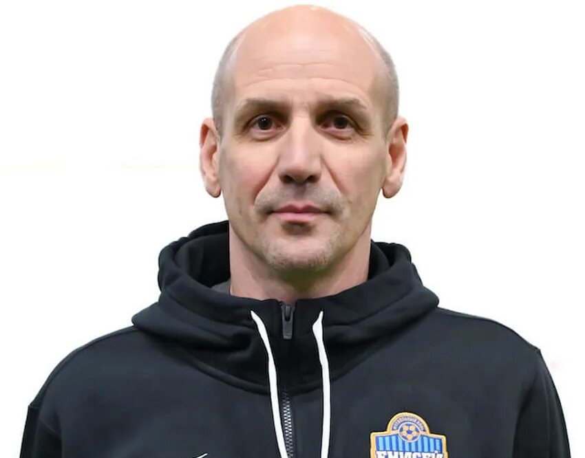 Главный тренер енисея по футболу. Тренер фк енисей. Ивахов енисей. Тренер фк енисей красноярск. Главный тренер енисея по футболу.