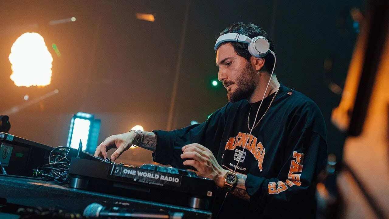 Alesso if i lose. Alesso 2025. томороуленд 2025. фестиваль томоровленд 2025. tomorrowland 2025.
