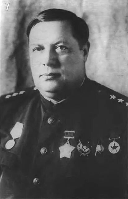 Фёдор иванович толбухин. Фёдор иванович толшбухин. Маршал толбухин фото. Маршал толбухин. Г толбухин.