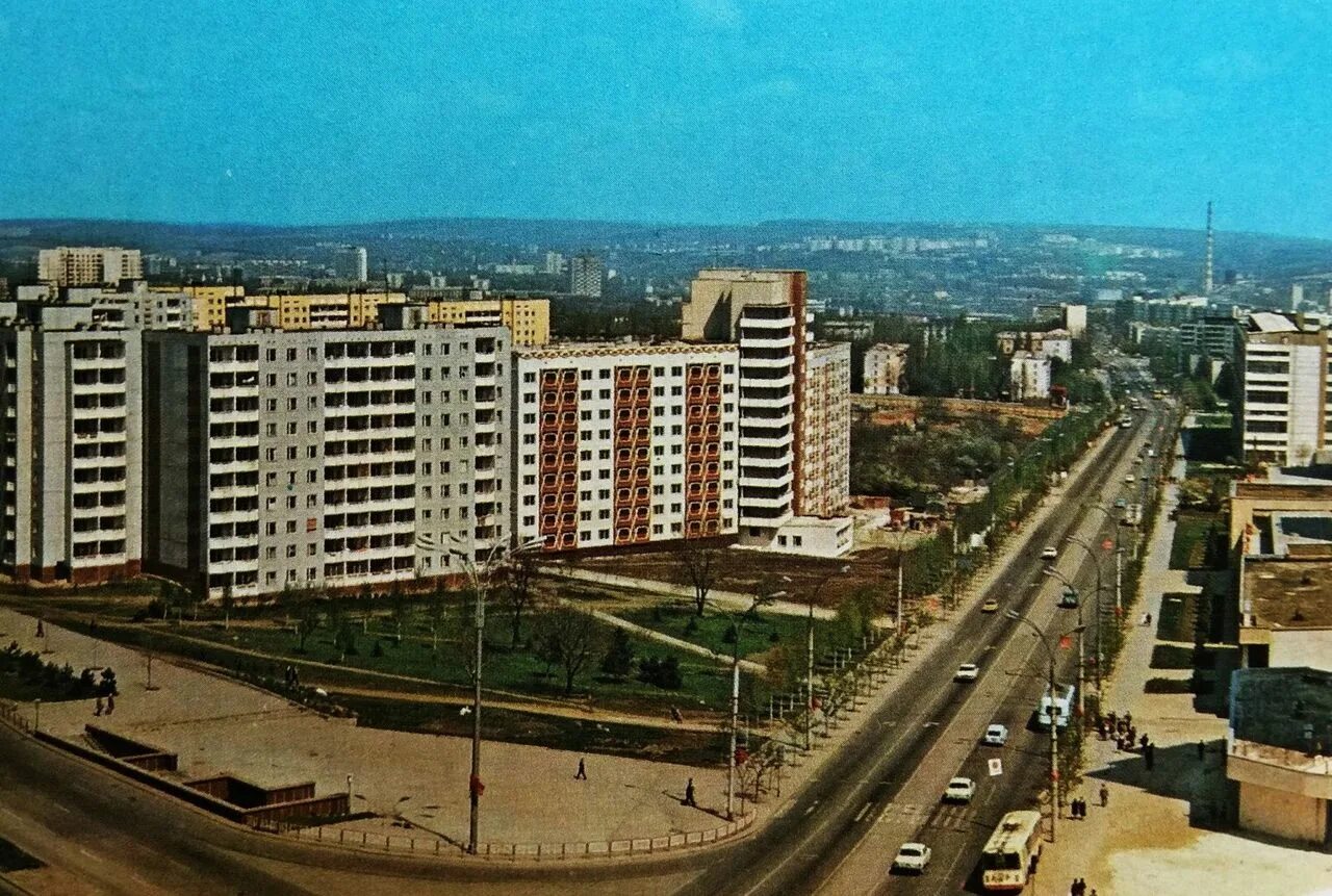 Кишинев ботаника 1980. Кишинёв в 70. Советский Кишинев. Кишинев бульвар Советской армии.