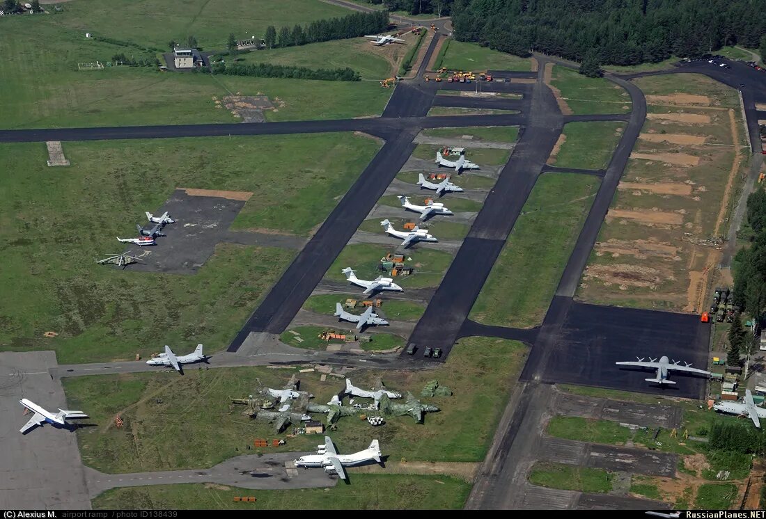 Аэропорт левашово санкт-петербурга реконструкция. Аэропорт левашово проект. Погода в сабуровке. Военный аэродром санкт-петербург левашово. Новый аэропорт в левашово.