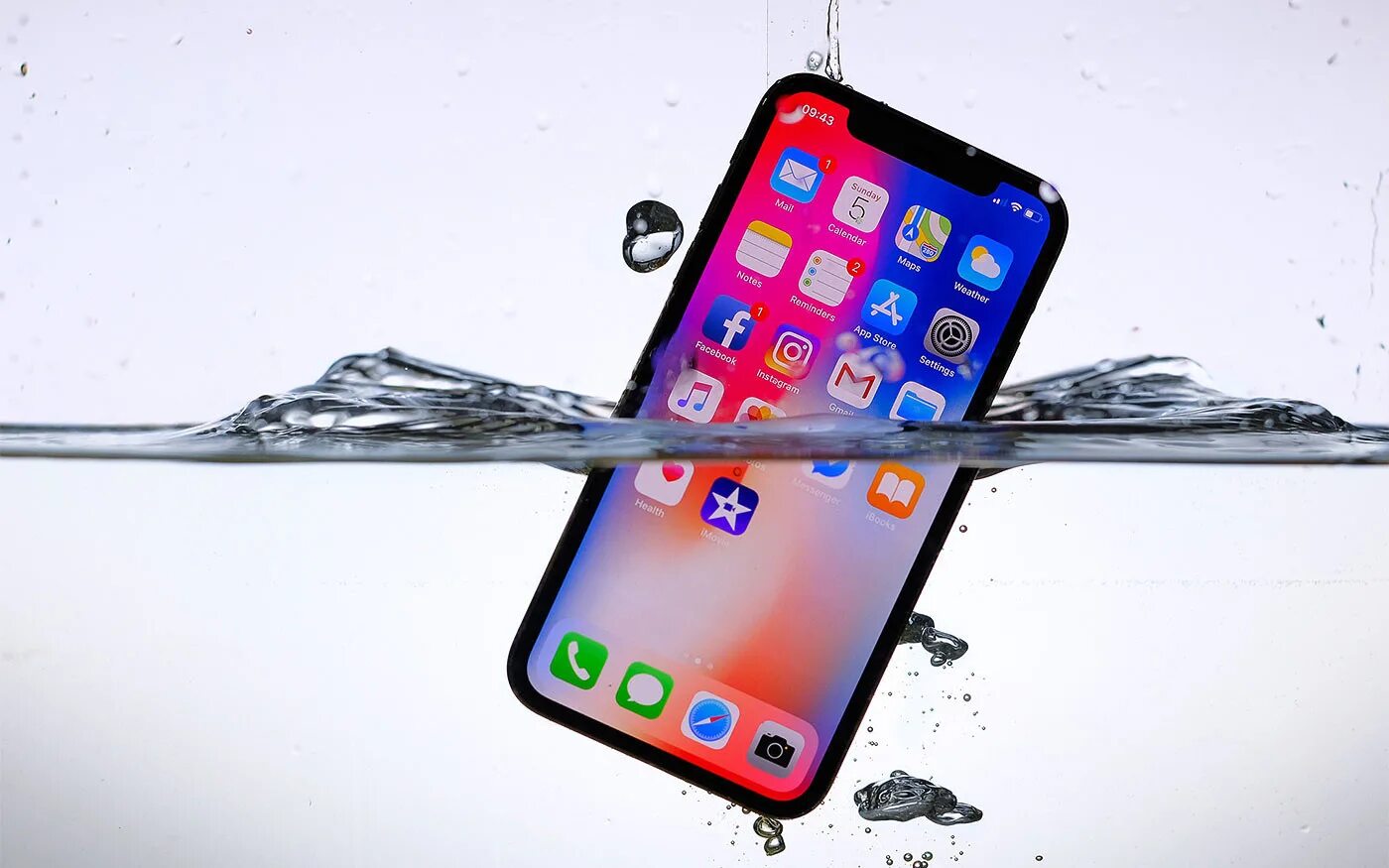 Разбитый 13 айфон. Iphone x. Разбитый iphone 10. Разбитый iphone 12. Разбитый iphone 11.