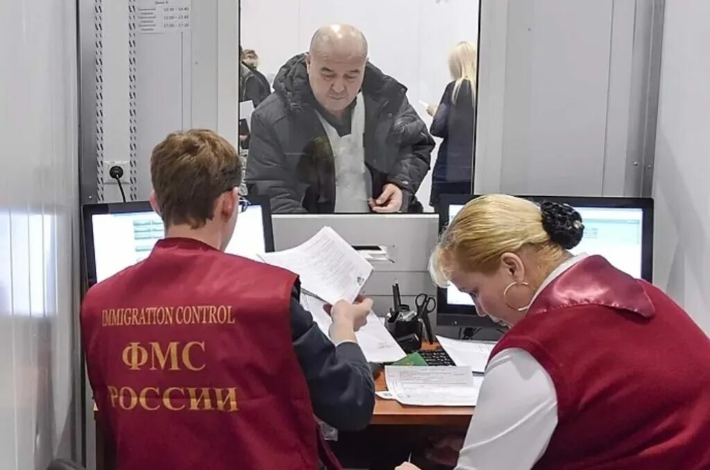 Мир миграционная служба. Фмс. миграционная служба россии. сотрудники уфмс. миграционная служба москва.
