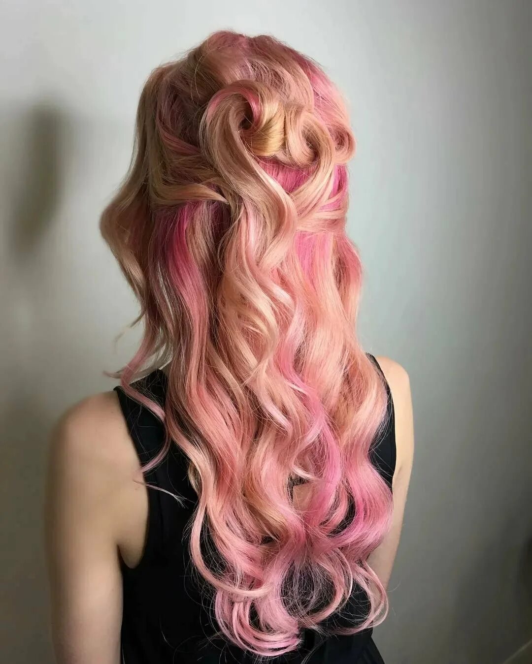 Розовые волосы в домашних условиях