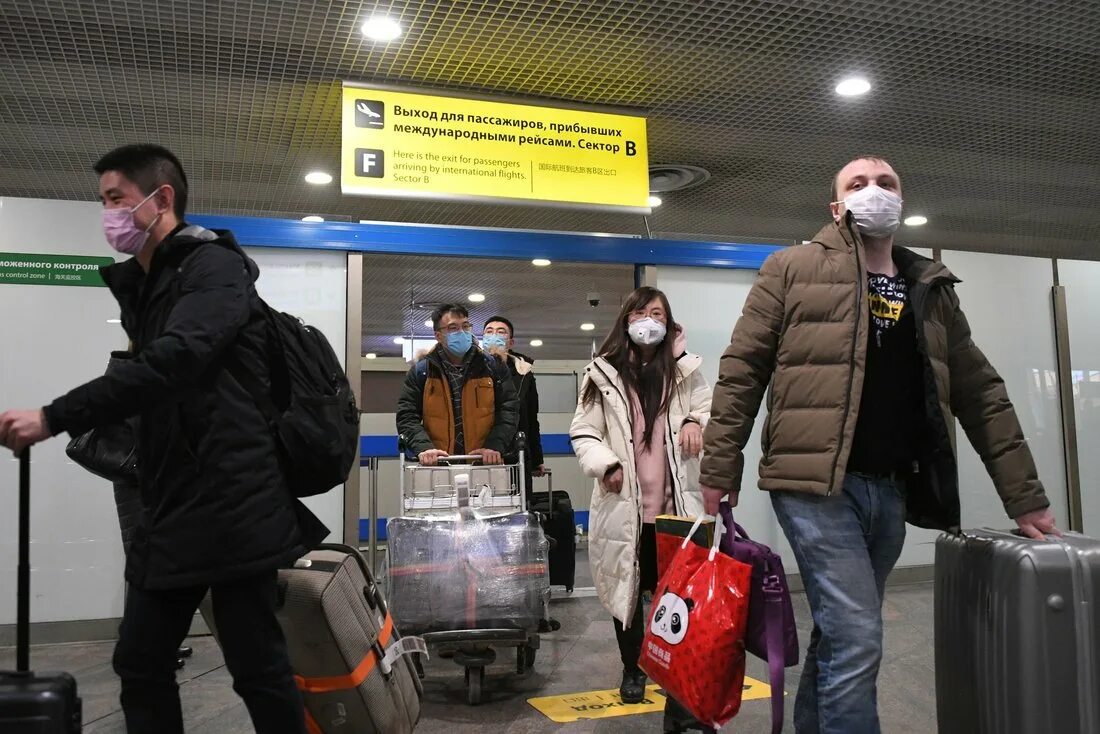 Турция закрывает границы. Амнистия для мигрантов 2022. Открытие границ россии для иностранцев. Казахстан открыл границу. Российские туристы в аэропорту.