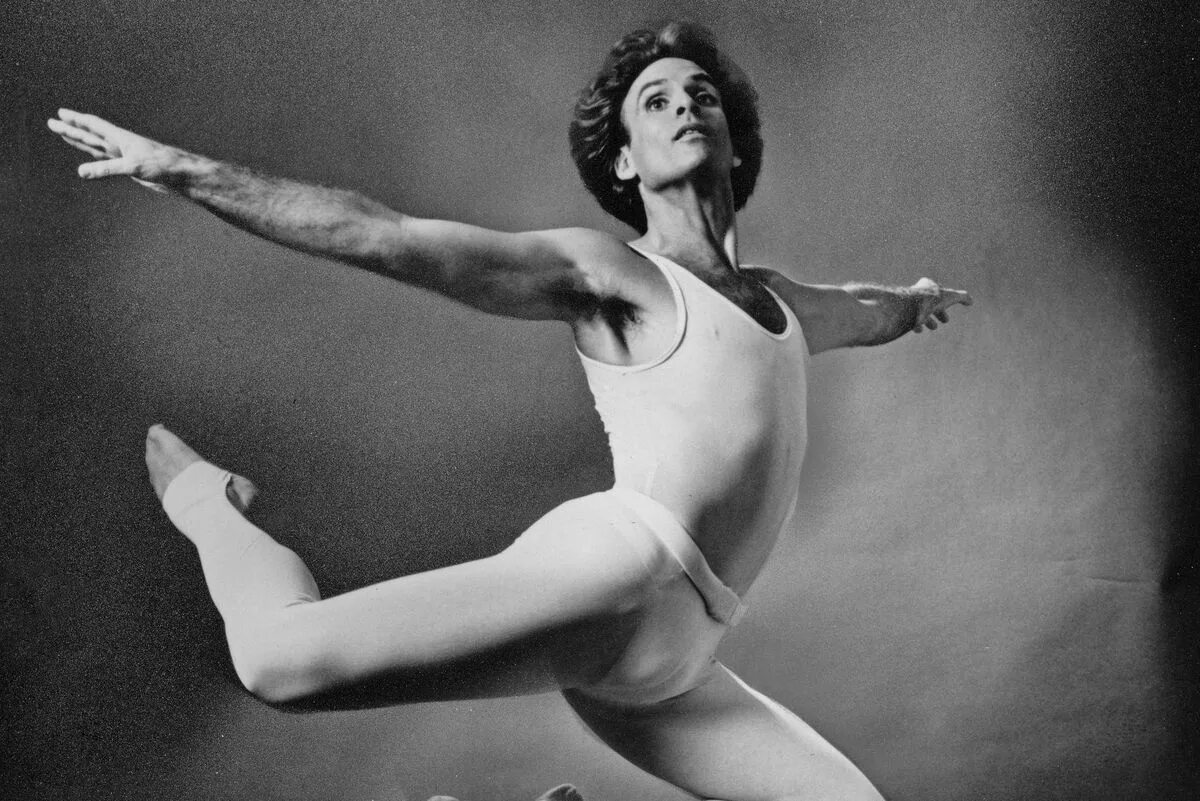 Ксандер париш. Рудольф хаметович нуриев. Балетмейстер 6 букв. Балетмейстер 6 букв. Хосе леман балет балетмейстер.