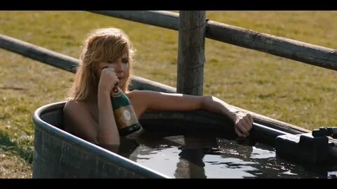 Beth dutton bathtub - 🧡 Yellowstone' TV: Was Beth Dutton's Mom&a...