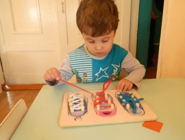 сенсорные игрушки для малышей. бусы для мелкой моторики. игрушки для развития мелкой моторики. занятия для мелкой моторики. равзитиемелкой моторки.