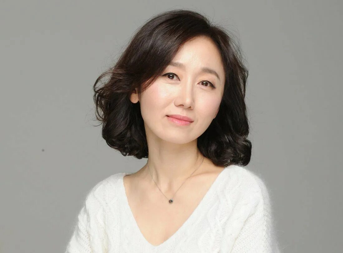 ли джи-а. ли джи ха. ё джу-ха. ли джи ха. возрастные корейские актрисы.