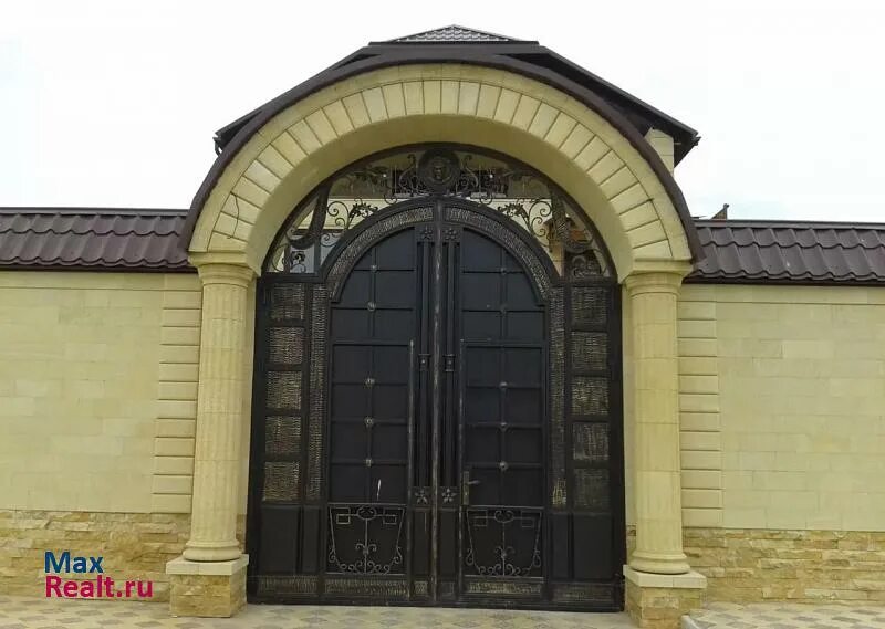 Авито работа избербаш. Красивые дома в избербаше. элитные дома избербаше. авито избербаш. дома частные которые продаются в избербаше.