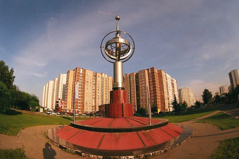 Проспект королёва вечером г. Королев город московская население. Город королева московской области. Королев город московская население. Город королев московской области.