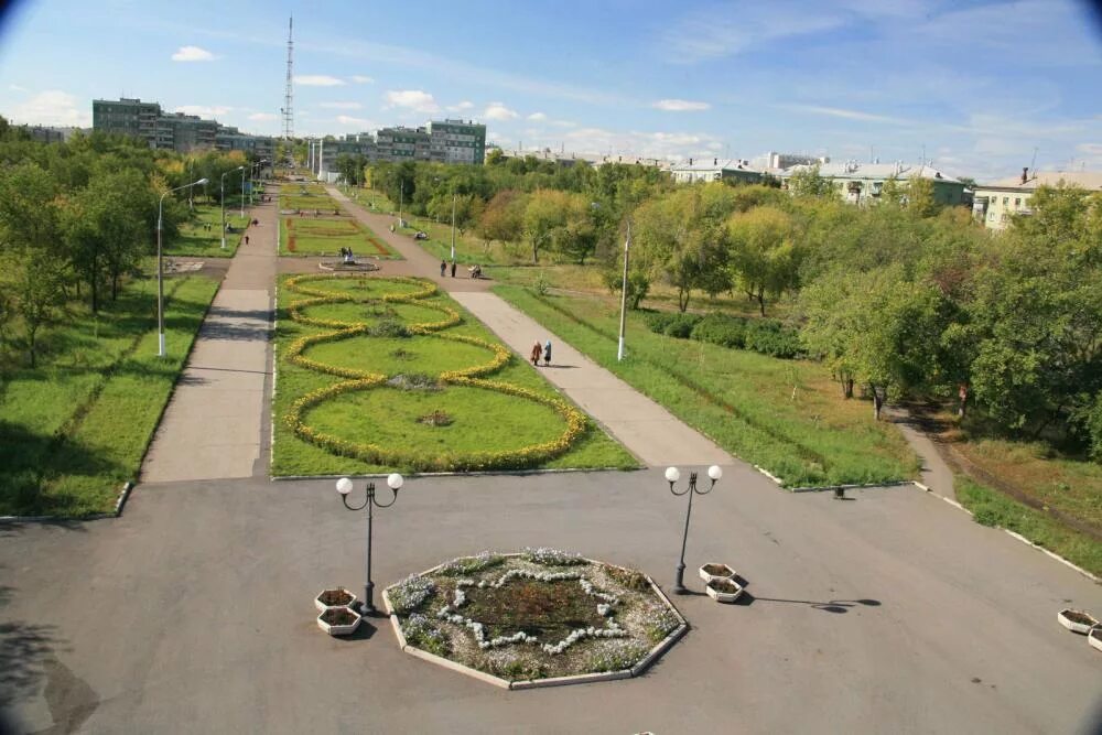 Магнитогорск сквер пр. Большой сквер металлургов, магнитогорск. Проспект металлургов сквер магнитогорск. Парк металлургов магнитогорск сейчас. Сквер металлургов магнитогорск.