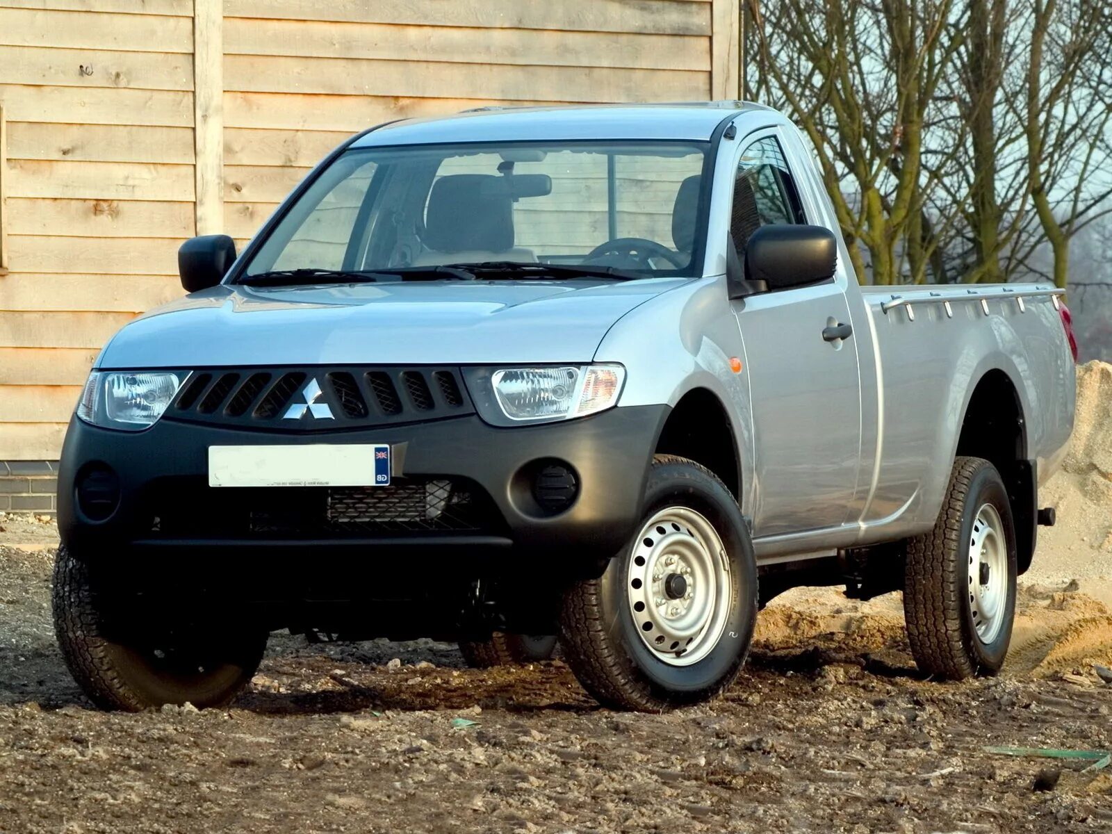 Л 200 поколения. Mitsubishi l200. Митсубиси l200 4 поколение. Мицубиси l200 2006. Митсубиси л200.