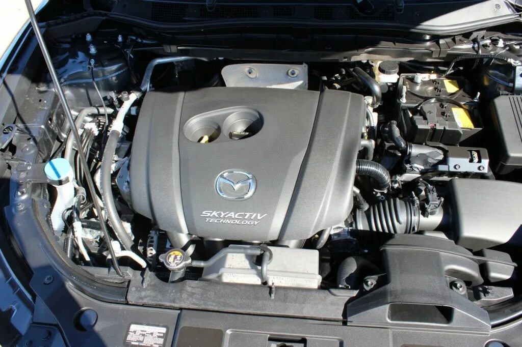 Двигатель мазда сх5 2.0. Двигатель Мазда сх5 2.5. Мазда СХ-5 мотор. Mazda CX-5 двигатель 2.0. Двигатель Мазда СХ 5.
