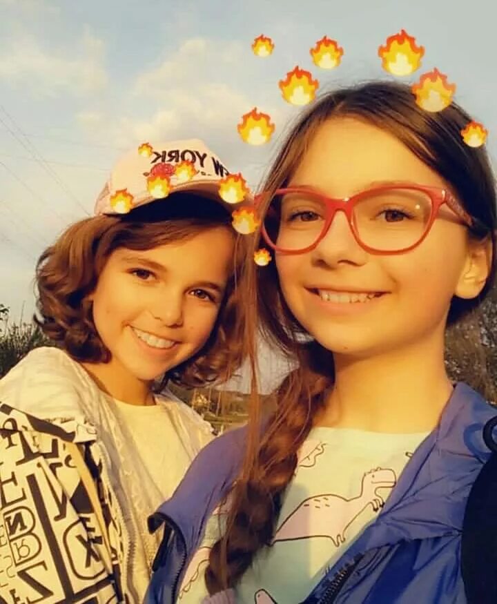 сколько лет сестре сони. соня слиппи и егор шип 2022. сколько лет сестре сони. соня слиппи 2022. арина четвертак.