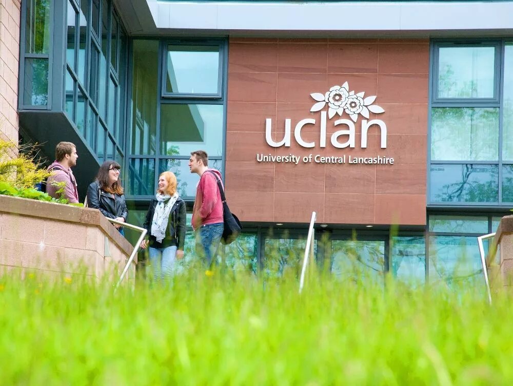 Spring bank. University of Central Lancashire (UCLAN). Университет UCLAN на Кипре. Университет центрального Ланкашира Кипр. Кипр UCLAN резиденция.