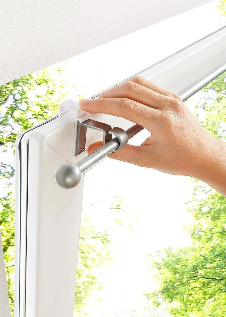 Крепление штор на пластиковые окна. Карнизы для штор на пластиковые окна. Крепление штор на пластиковые окна. Роллерные шторы на пластиковые окна. Рулонные шторы на пластиковые окна без сверления крепления сбоку.
