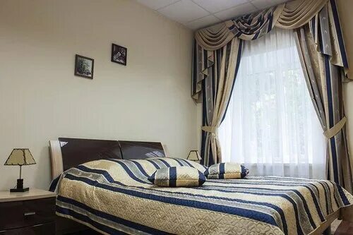 Изумруд юг. Отель изумруд юг москва. Отель изумруд юг москва. Изумруд номера с частичными удобствами. Изумруд юг.