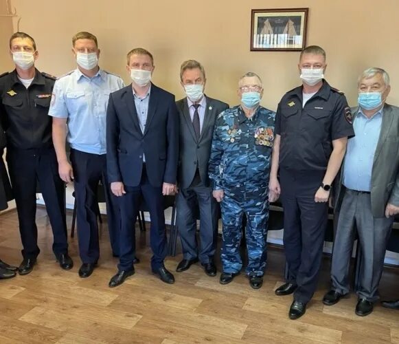 Омвд россии по солнечному району. Овд солнечный район хабаровский край гибдд. Полиция. Полиция в доме. Милиция и полиция.