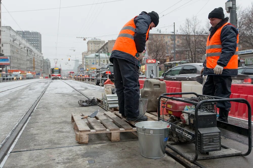 Реконструкция трамвайных путей в Москве. Плитка для трамвайных путей. Капитальный ремонт пути. Реконструкция трамвайных сетей.