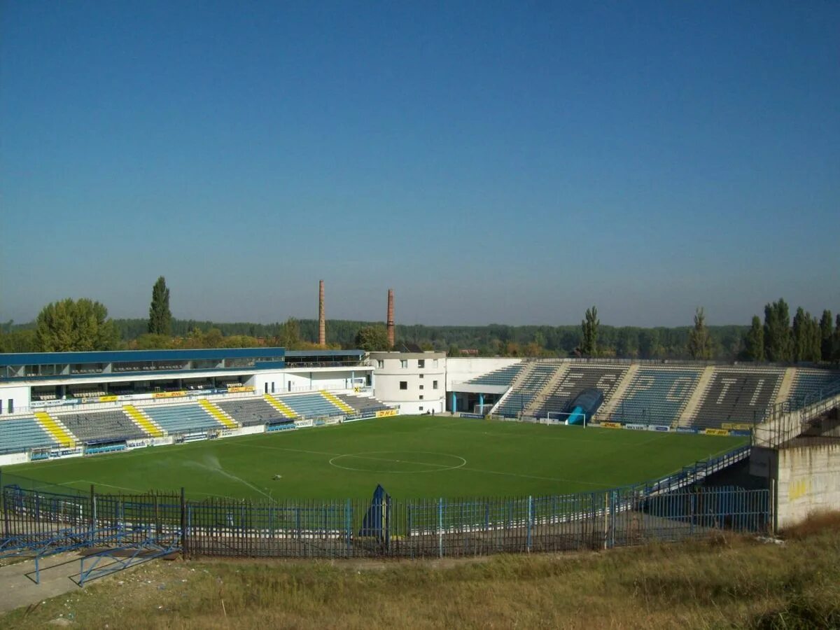 Сербы стадион. ФК Сартид Смедерево. Смедерево Сербия. Smederevo Stadium Смедерево Сербия футбольный стадион. Градски (стадион, нови пазар).