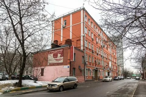 Высокая 12