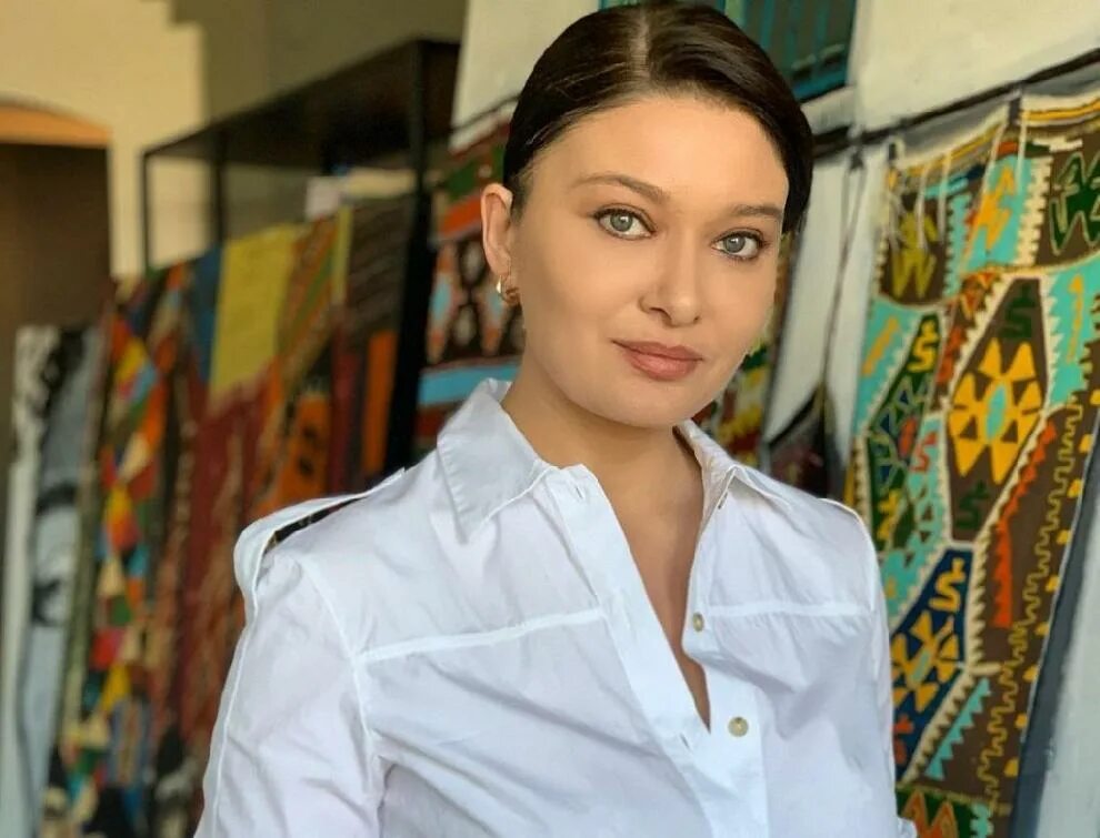Нургюль ешилчай. Актриса нургуль ешильчай. нургюль ешилчай 2025. нургуль ешильчай 2025. нургюль ешилчай, актриса турецкая..