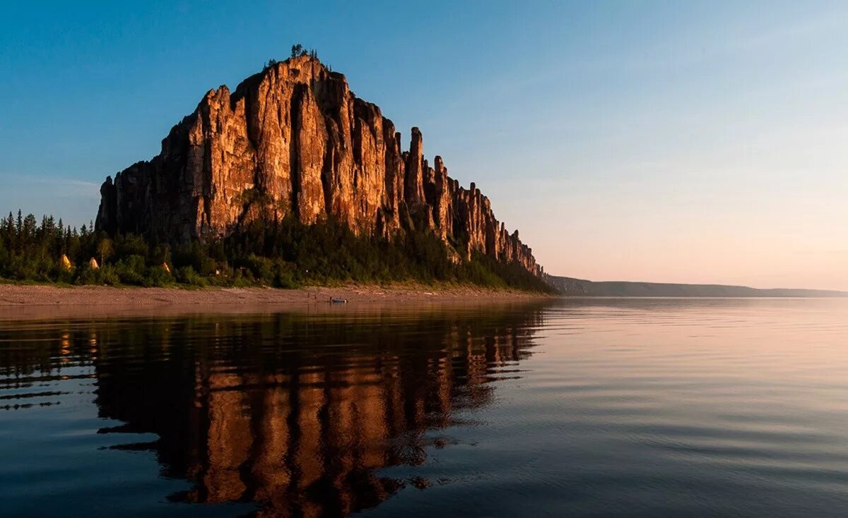 природа и климат якутии. река лена ленские столбы. амма река. якутск в мае. олёкминский заповедник якутия.