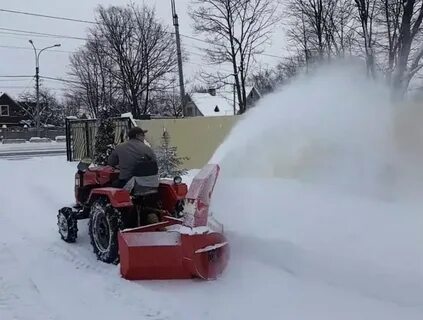 Уборка снега минитрактором