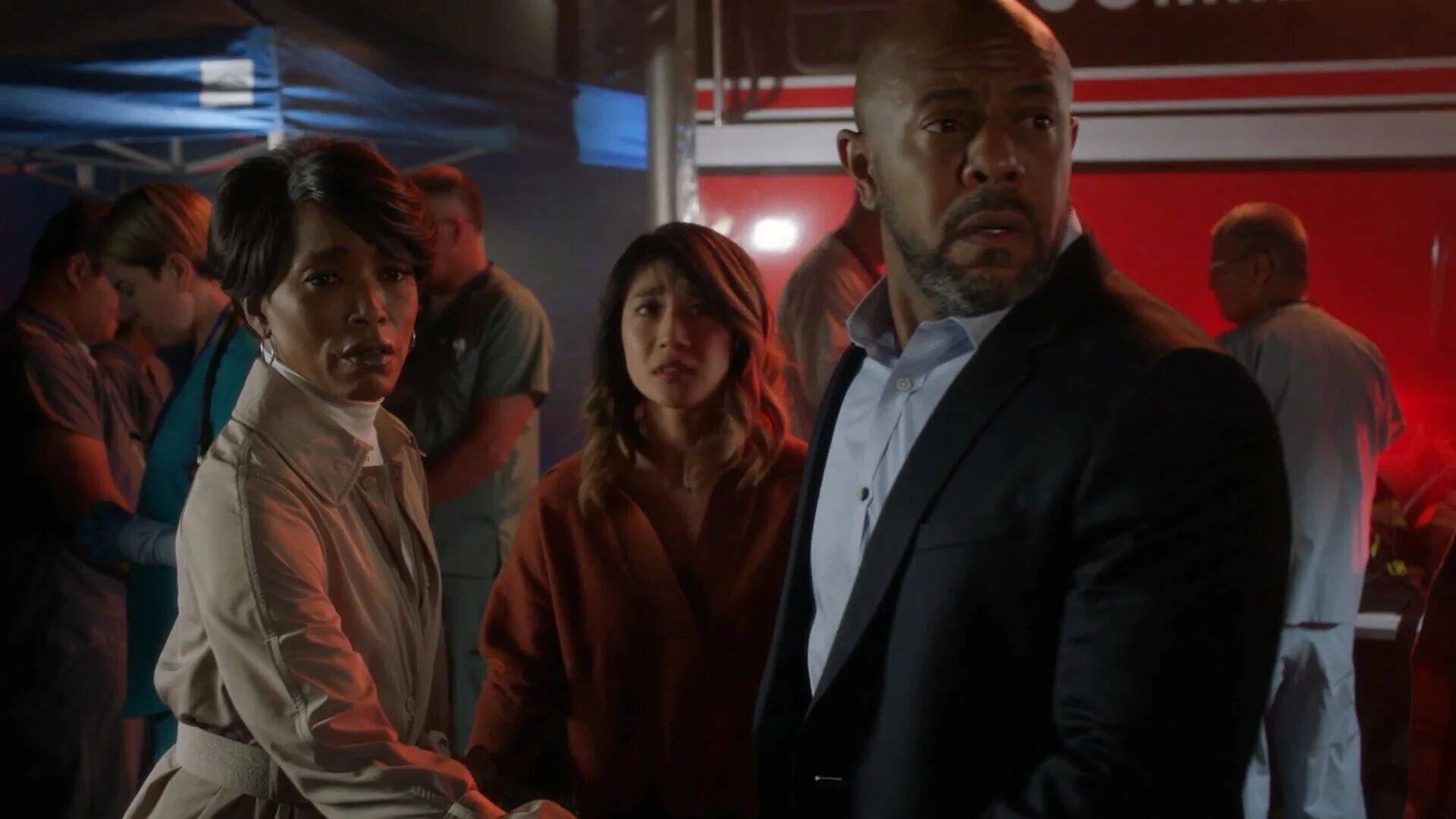 Включи 1 1 служба спасения. 911 служба спасения 1 сезон. Включи 1 1 служба спасения. Питер краузе 911. Включи 1 1 служба спасения.