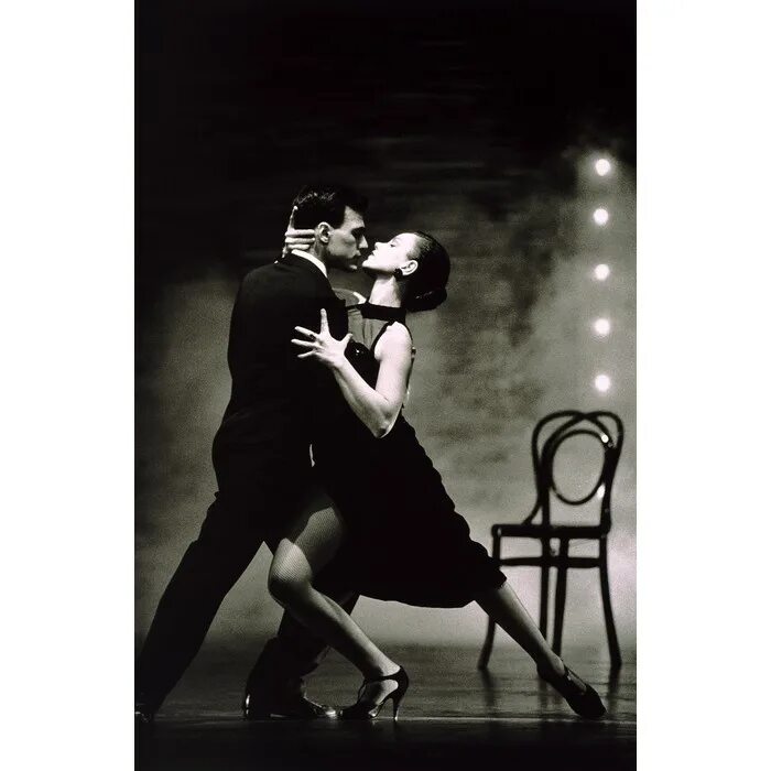 Танец взрослого мужчины. Танго танец. Аргентина 1950 танго. Танец двоих.