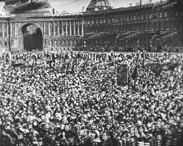 Митинг 1917. Февральская буржуазно-Демократическая революция в России. Февральская буржуазная революция 1917. Митинг в революцию 1917г. Забастовка Петроград 1917 Ижорские.