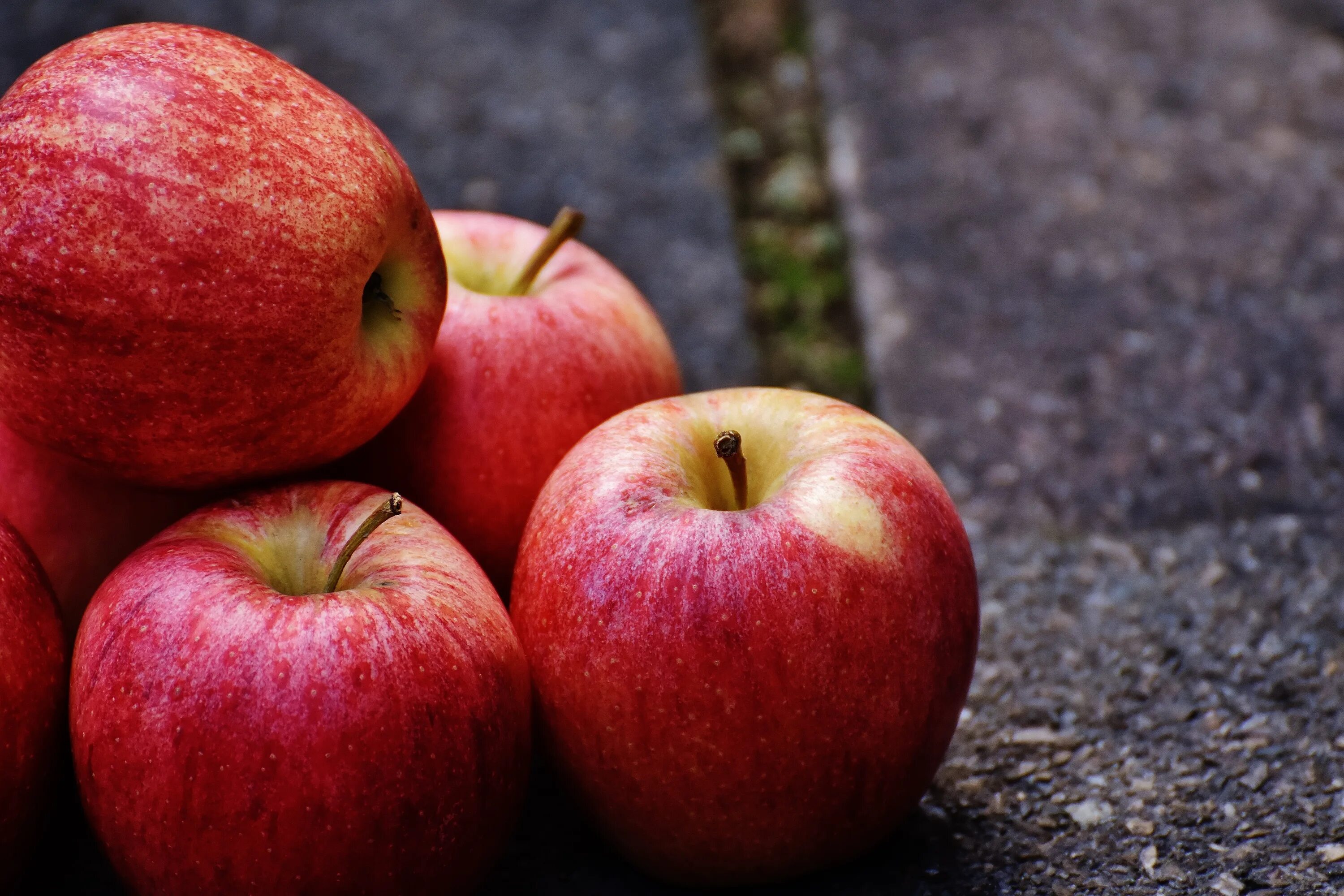 К чему снятся красивые яблоки. Ред Делишес. Яблоко. Яблоки красные. Красное яблоко фото.