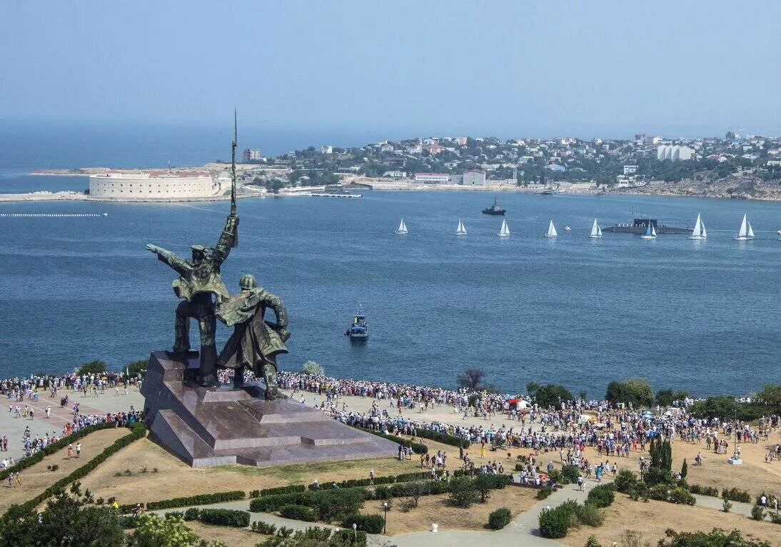 Памятник затонувшим кораблям в крыму. Крым город севастополь. Севастопольские достопримечательности. Севастопольские достопримечательности. Севастополь (субъект российской федерации).