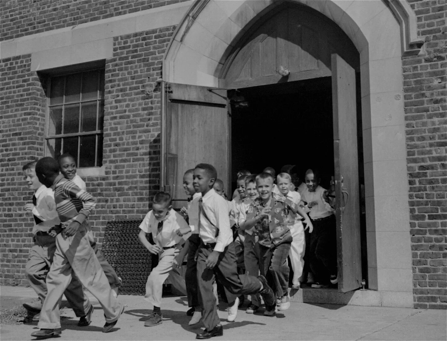 Расовая сегрегация в США. Расовая сегрегация в США В школах. Расовая сегрегация 1865. Расовая сегрегация в США 60 годы.
