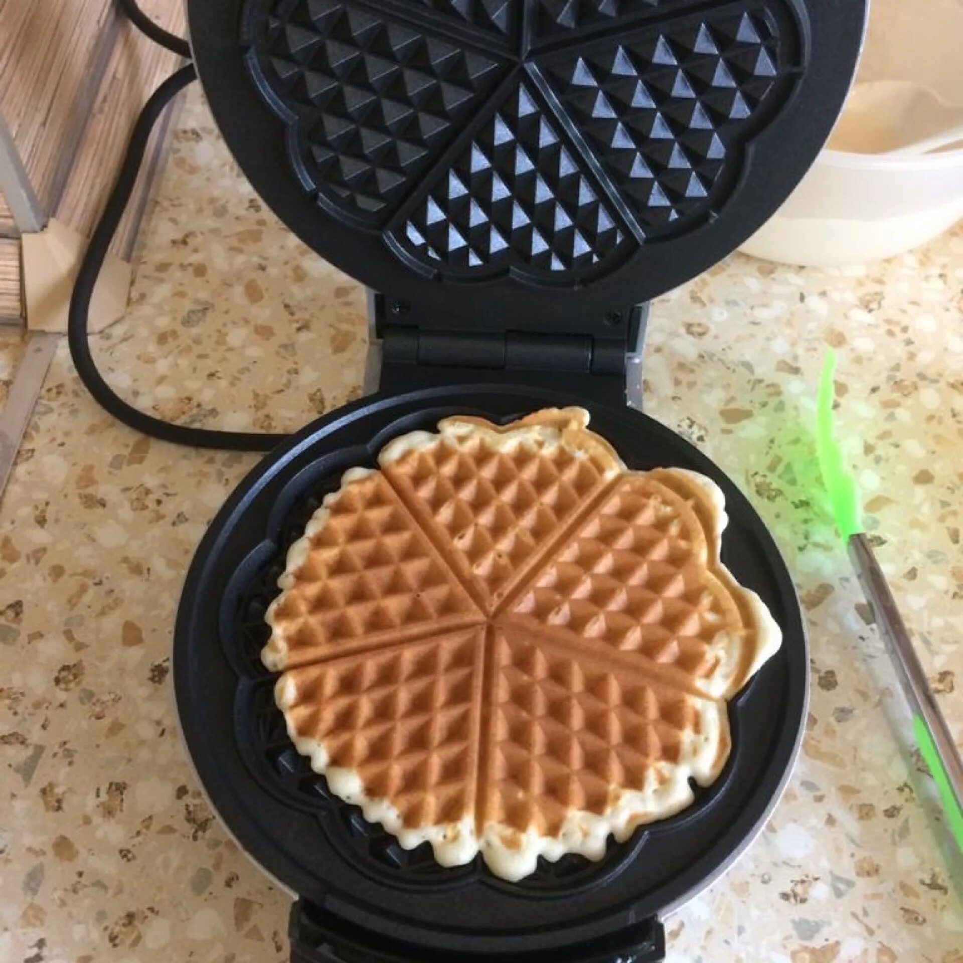 Вафельница мулинекс. Ирландские вафли. Williams sonoma! вафельница. Waffle maker вафельница. Вафельница rommelsbacher wa.