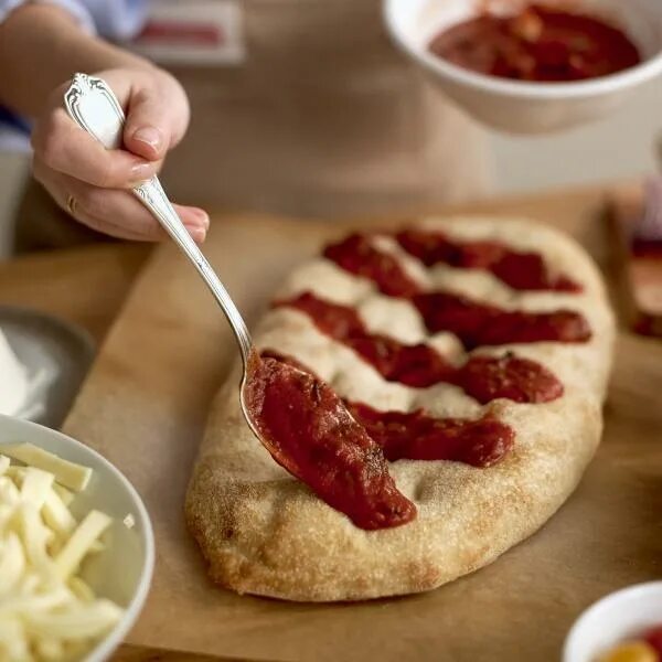 Римское тесто рецепт. Мини Римская пицца. Римская пицца тесто. Римское тесто для пиццы. Римская пицца начинки.