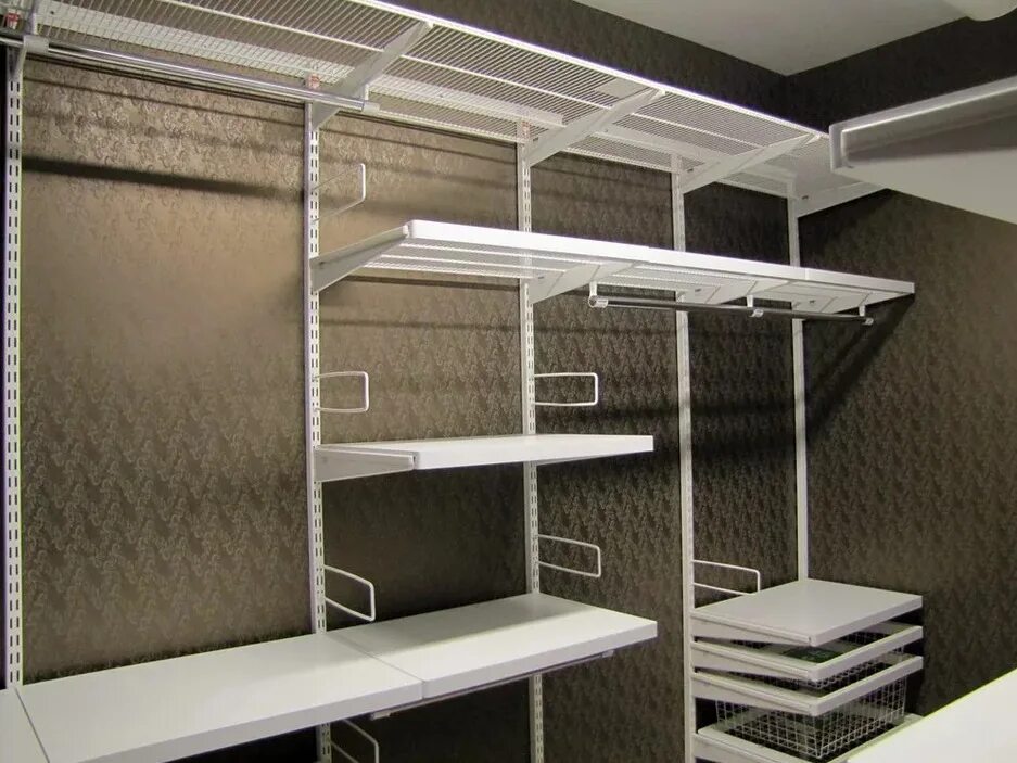 Система сетчатых полок. Ларвидж гардеробные. Леруа мерлен кладовка. Система сетчатых полок. Гардеробная система ларвидж.