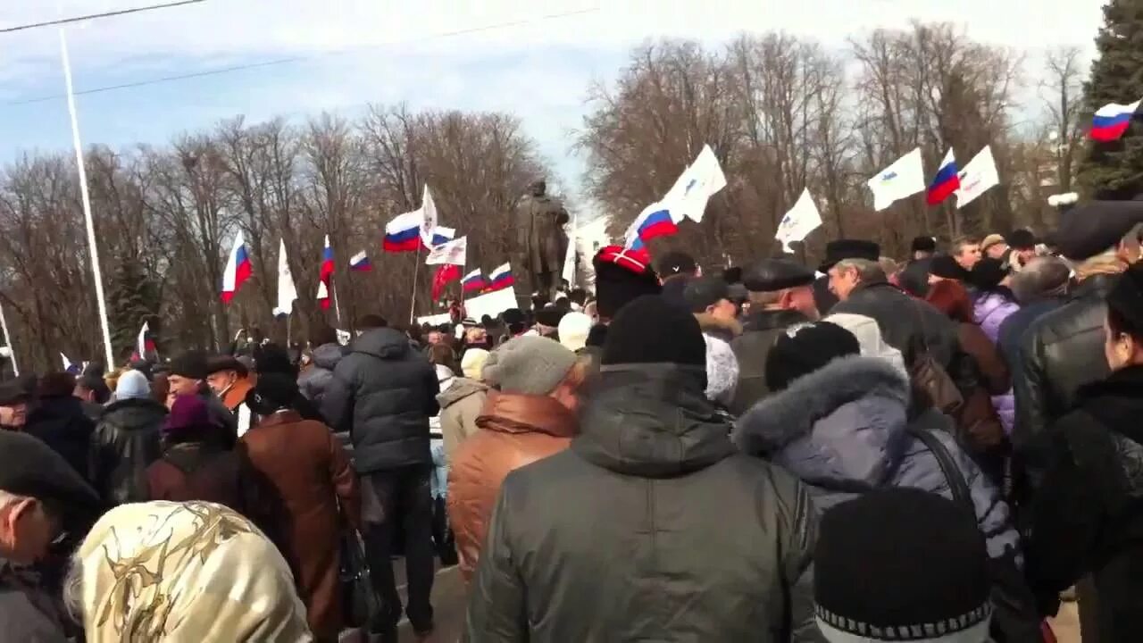 Антимайдан в Луганске 2014. Бандеровцы в Крыму 2014.