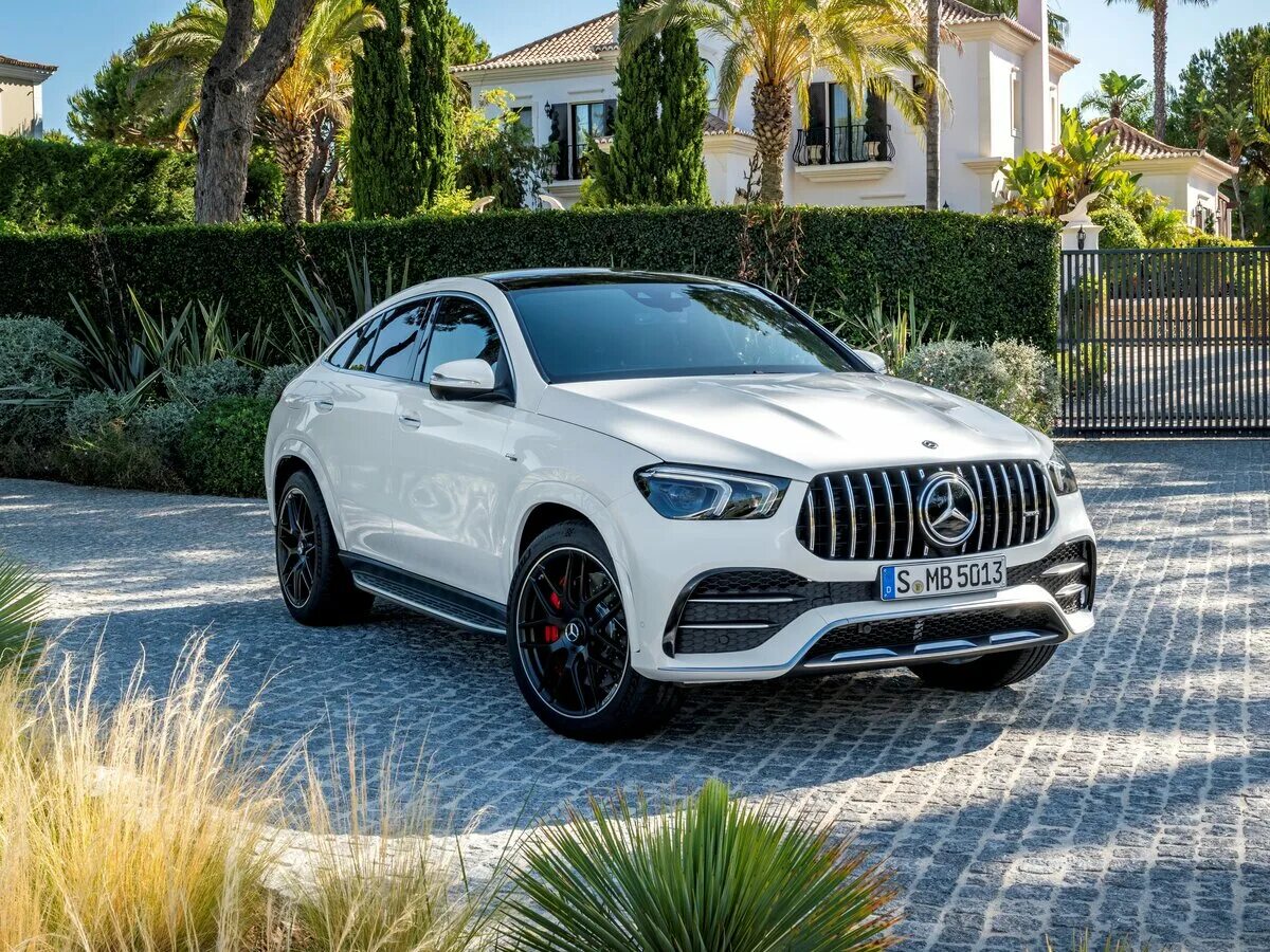 Появились фотографии нового Mercedes-Benz E-класса - Рамблер/авто