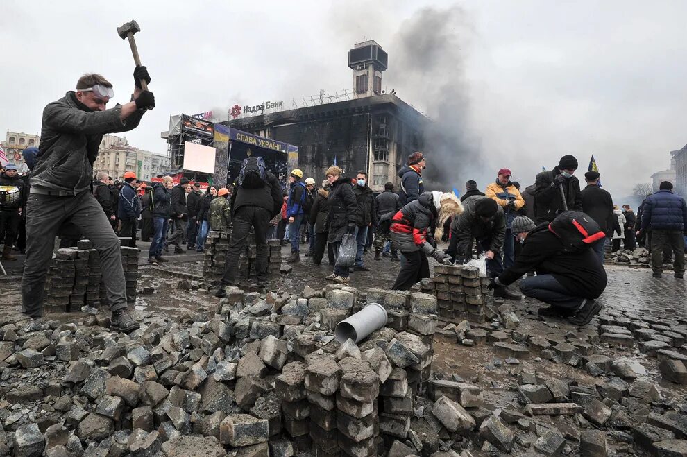 9 января 2014. Киев майдан 2014. евромайдан на украине в 2014. переворот в украине 2014 майдан.
