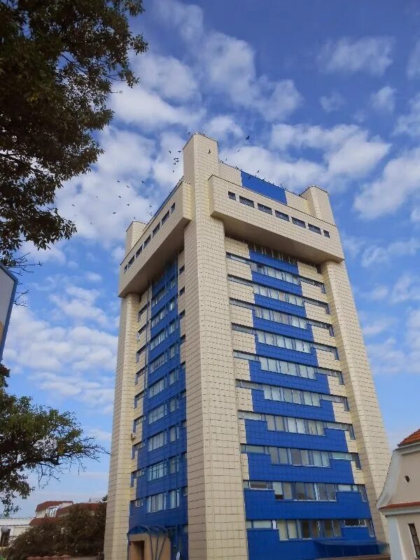 Здание статуправления. Брест нант. Статистика брест. Рождаемость в странах снг. Статистика.