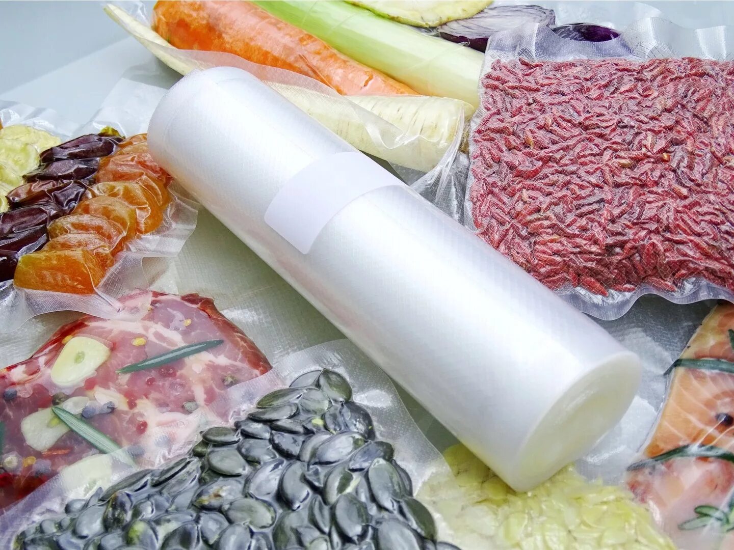 вакуумная упаковка. пакет для вакуумной упаковки 250х350 мм 80мкм па/пэ. вакуумные пакеты пищевые. вакуумный пакеты для пищевых продуктов. продукты в вакуумной упаковке.