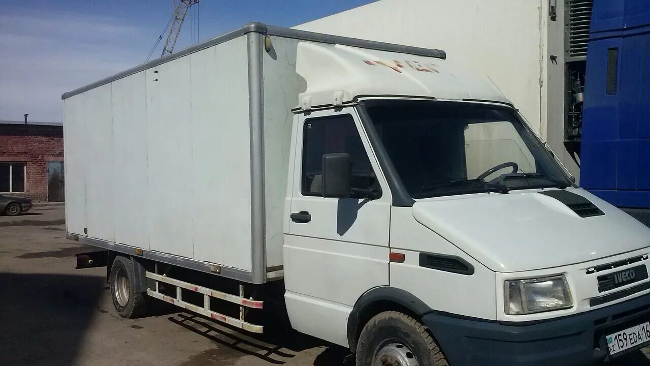 Куплю ивеко дейли б у. Ивеко Дейли 2g. Iveco Daily 2. Iveco Daily 2.8. Ивеко Дейли 1998.