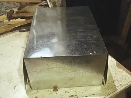 Сделал из жести