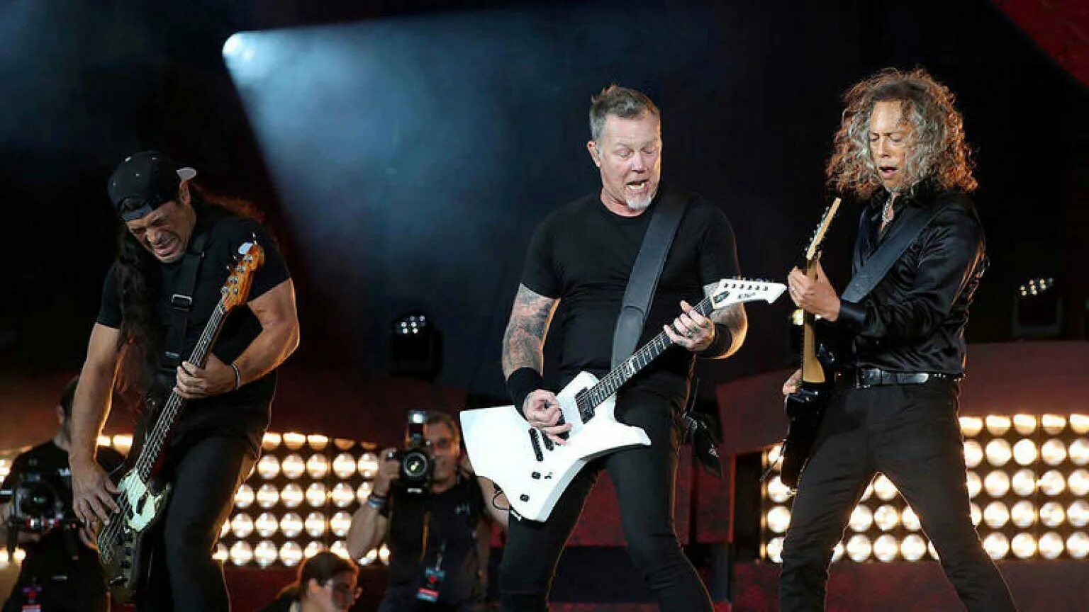 Металлика концерт. Концерт группы металлика. Metallica концерты в России. Metallica фото с концертов.