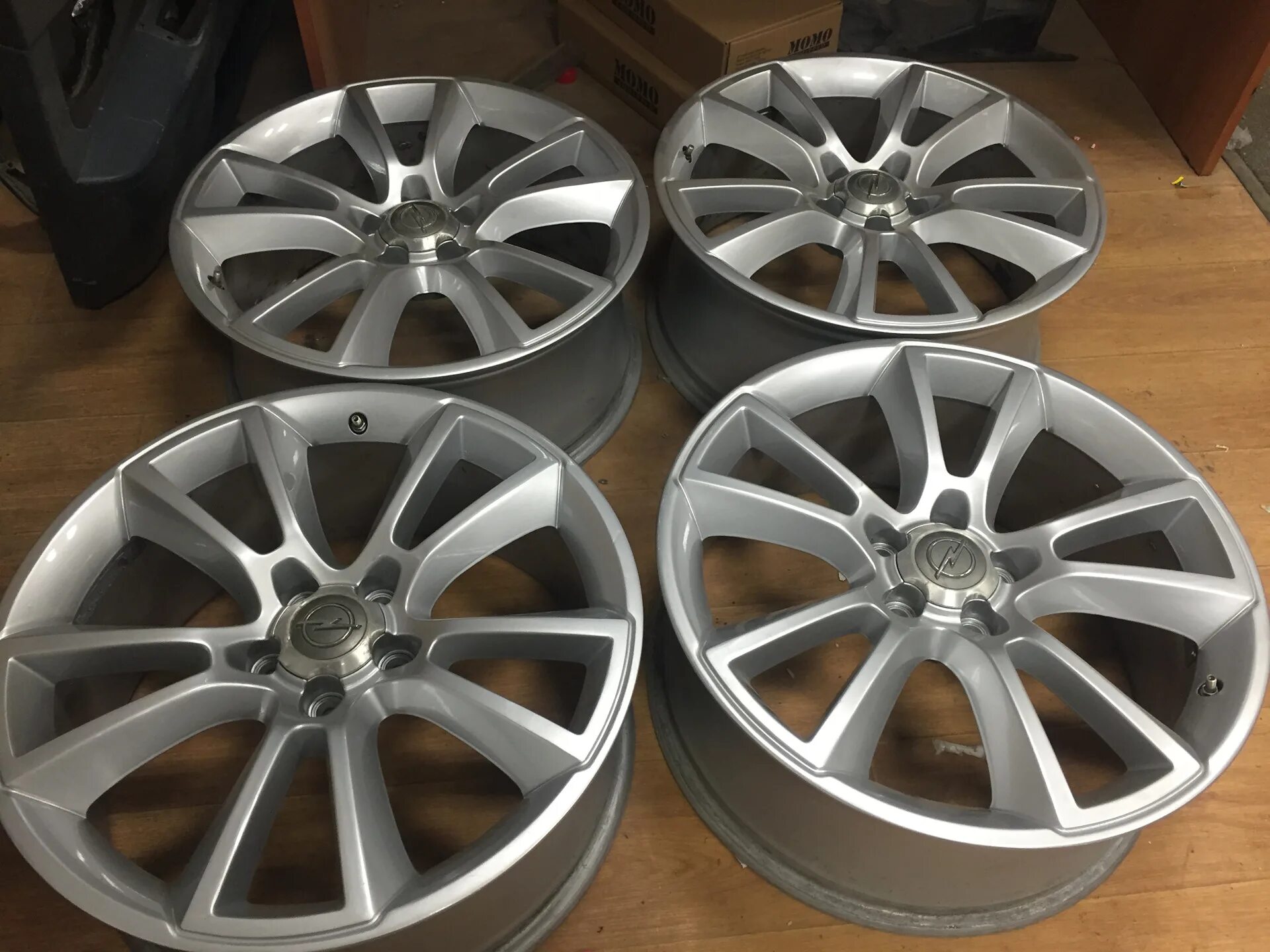 Диск 19 радиус б у. Opel astra диски r19. диски opel astra h r17. диски opel opc r19. диски dynamic r19 opel.