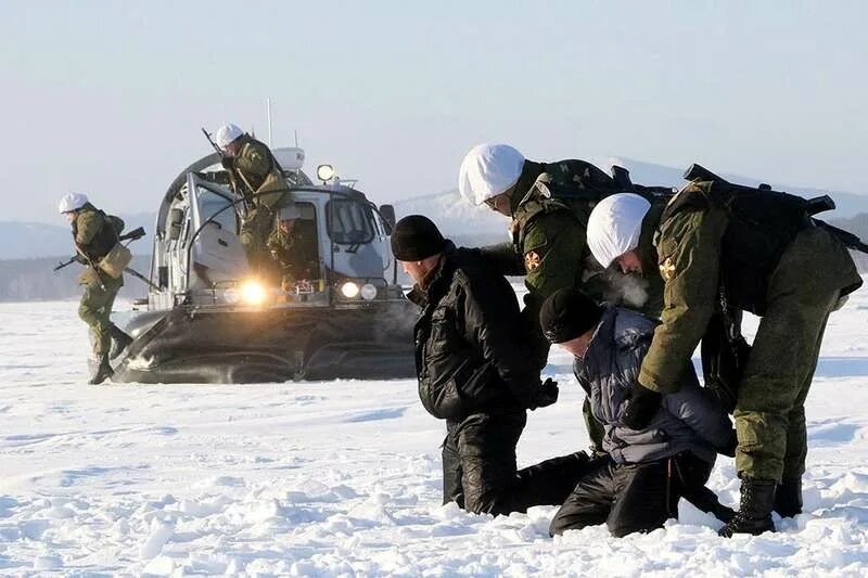 министерство обороны рф военные базы в арктике. оборона в арктике. служба по контракту на севере. арктический военный городок "полярная звезда". 32 морской отряд озерск.