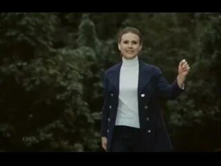 Песня стоит одиноко девчонка